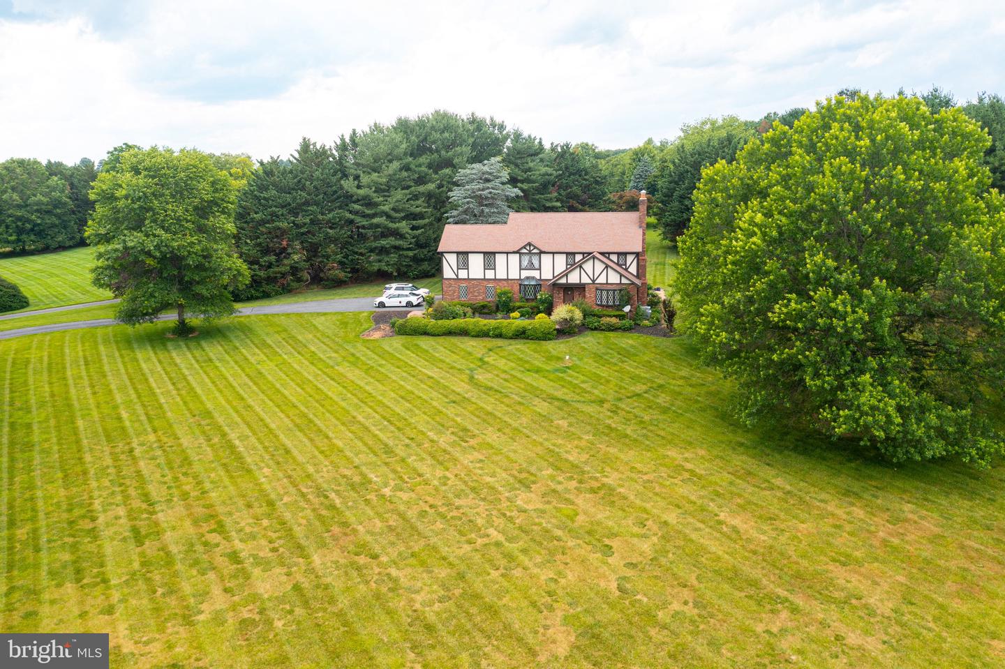 2300 Kings Arms Dr Property Photo 119