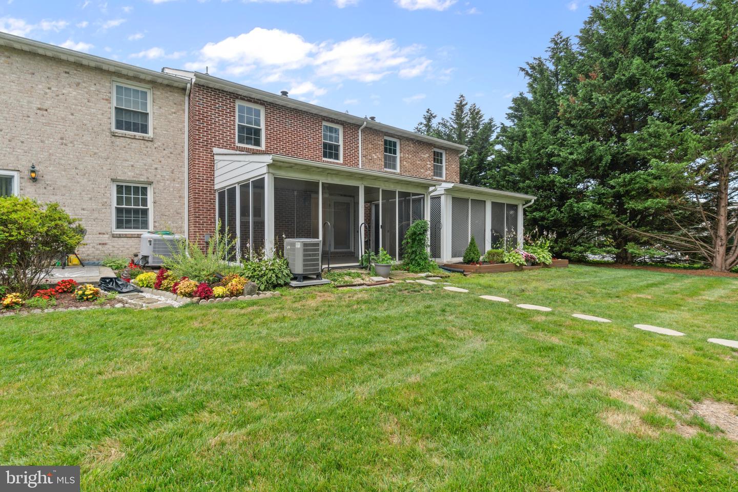 322 Harlan Sq #a-2 Property Photo 35