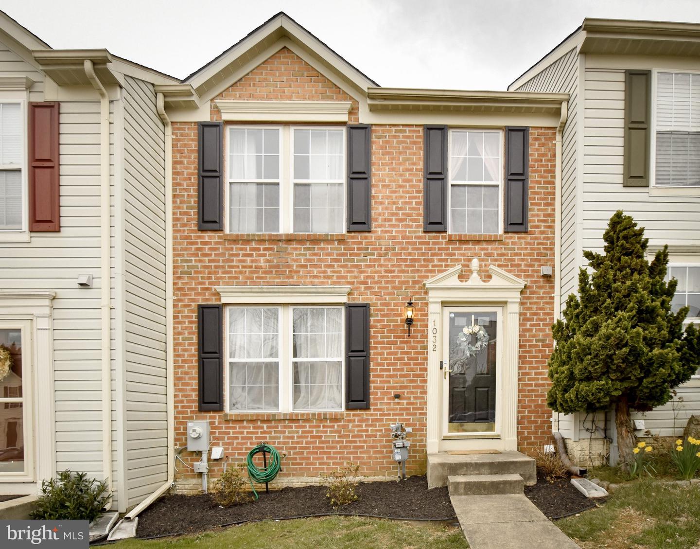 1032 JEANETT WAY Property Photo 1