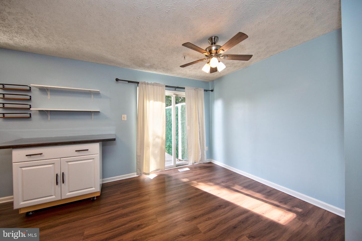 1032 Jeanett Way Property Photo 7