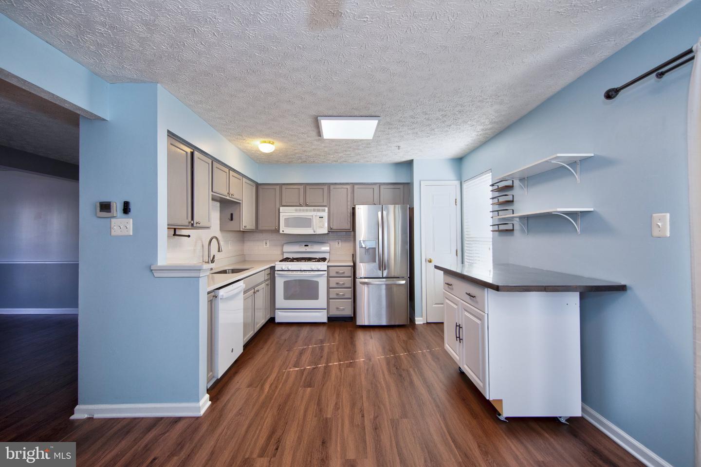 1032 Jeanett Way Property Photo 10