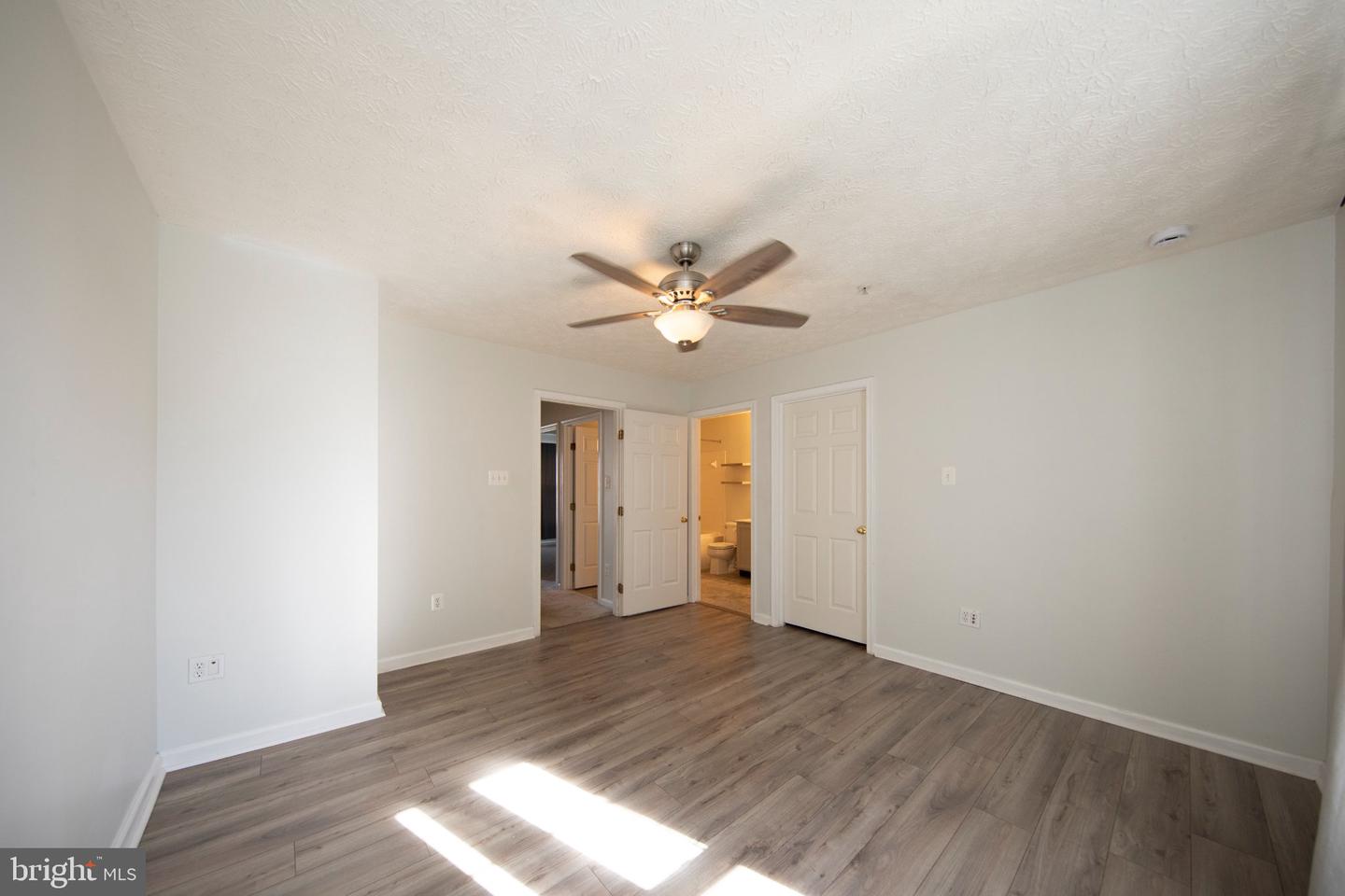 1032 Jeanett Way Property Photo 14