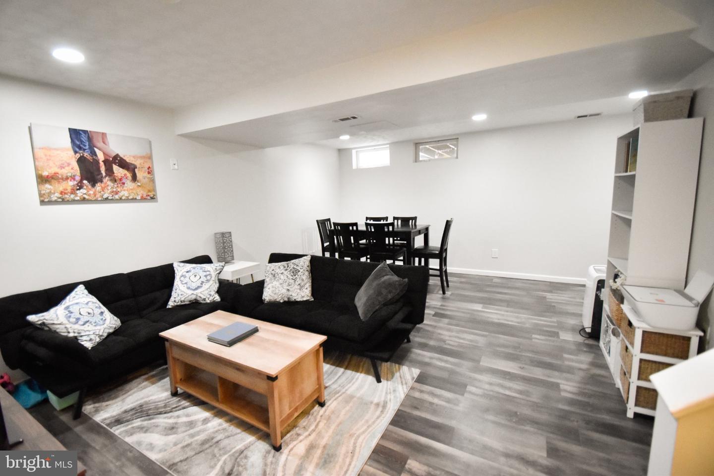 1032 Jeanett Way Property Photo 18
