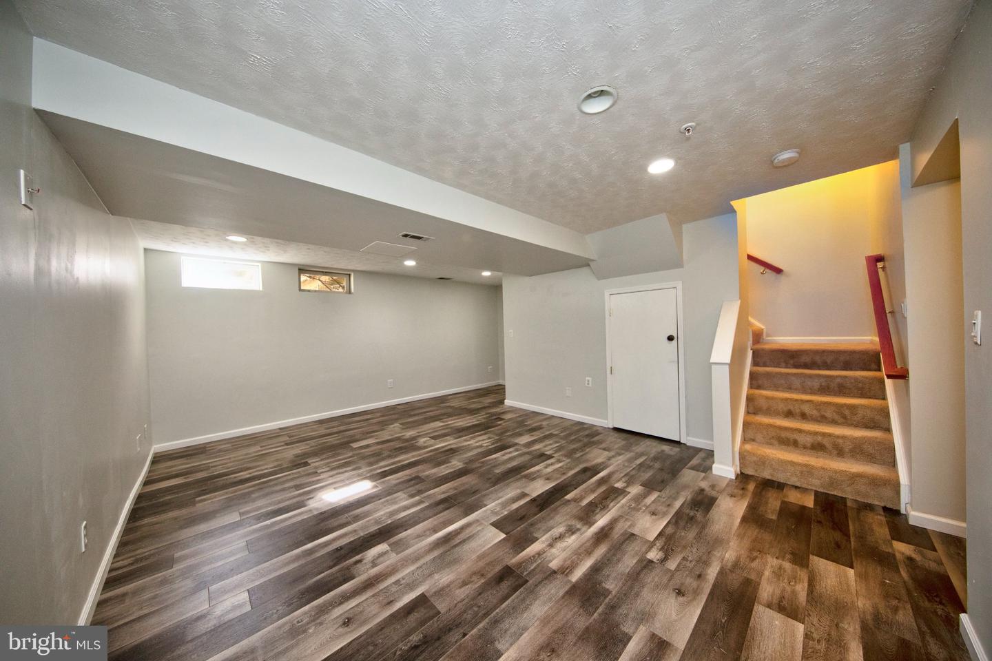 1032 Jeanett Way Property Photo 25