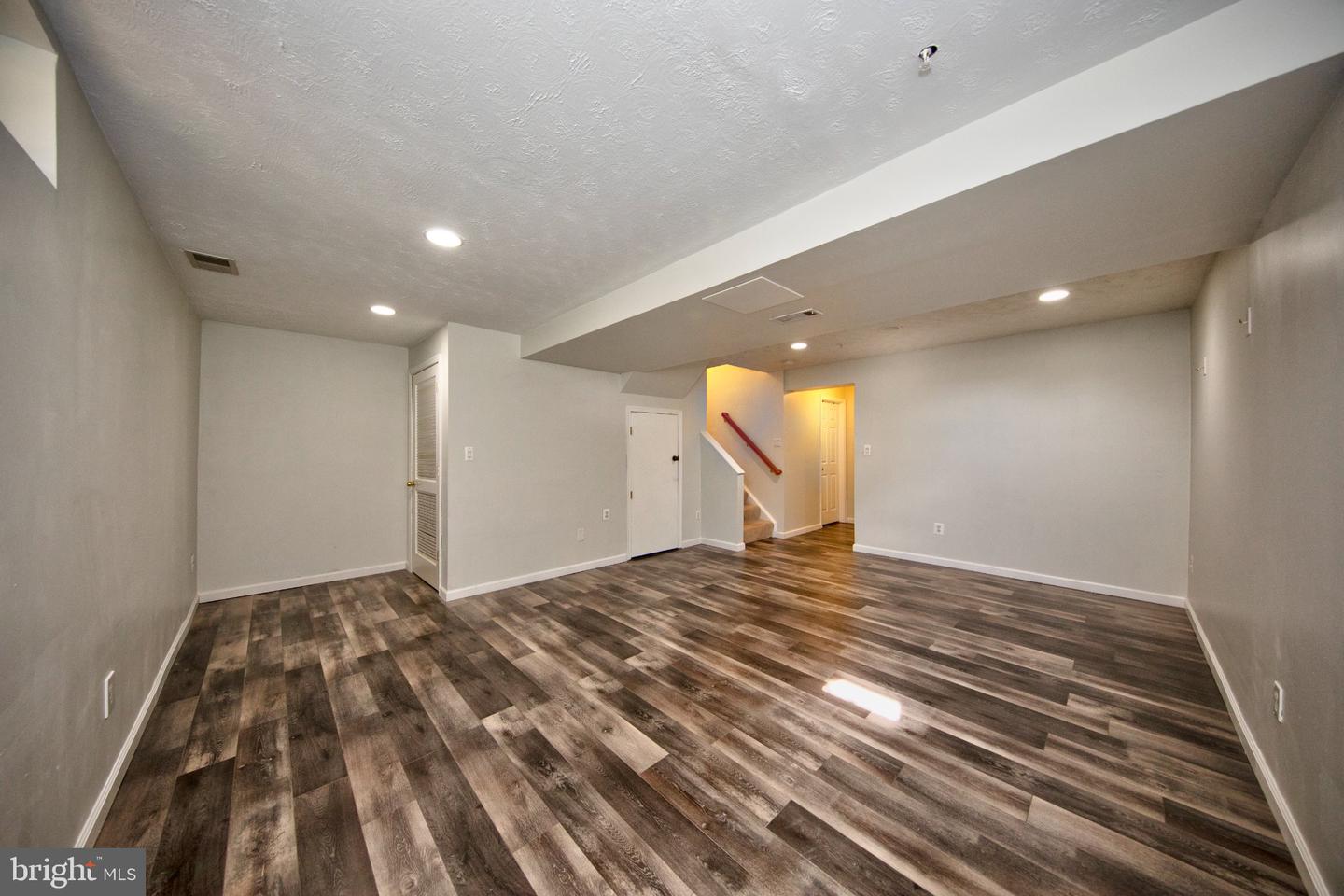 1032 Jeanett Way Property Photo 26