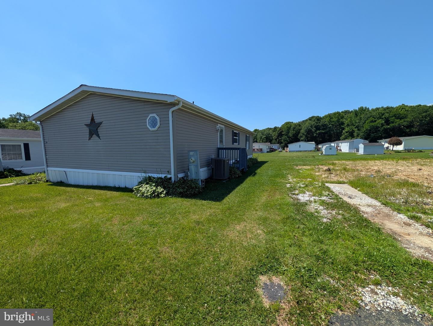 216 Garner Dr Property Photo 3