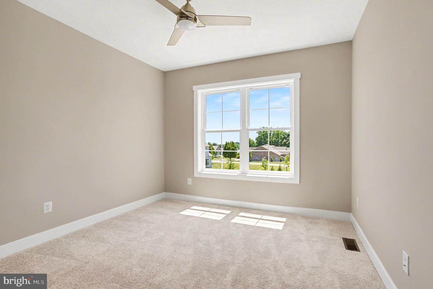 320 Sunnys Halo Dr Property Photo 23