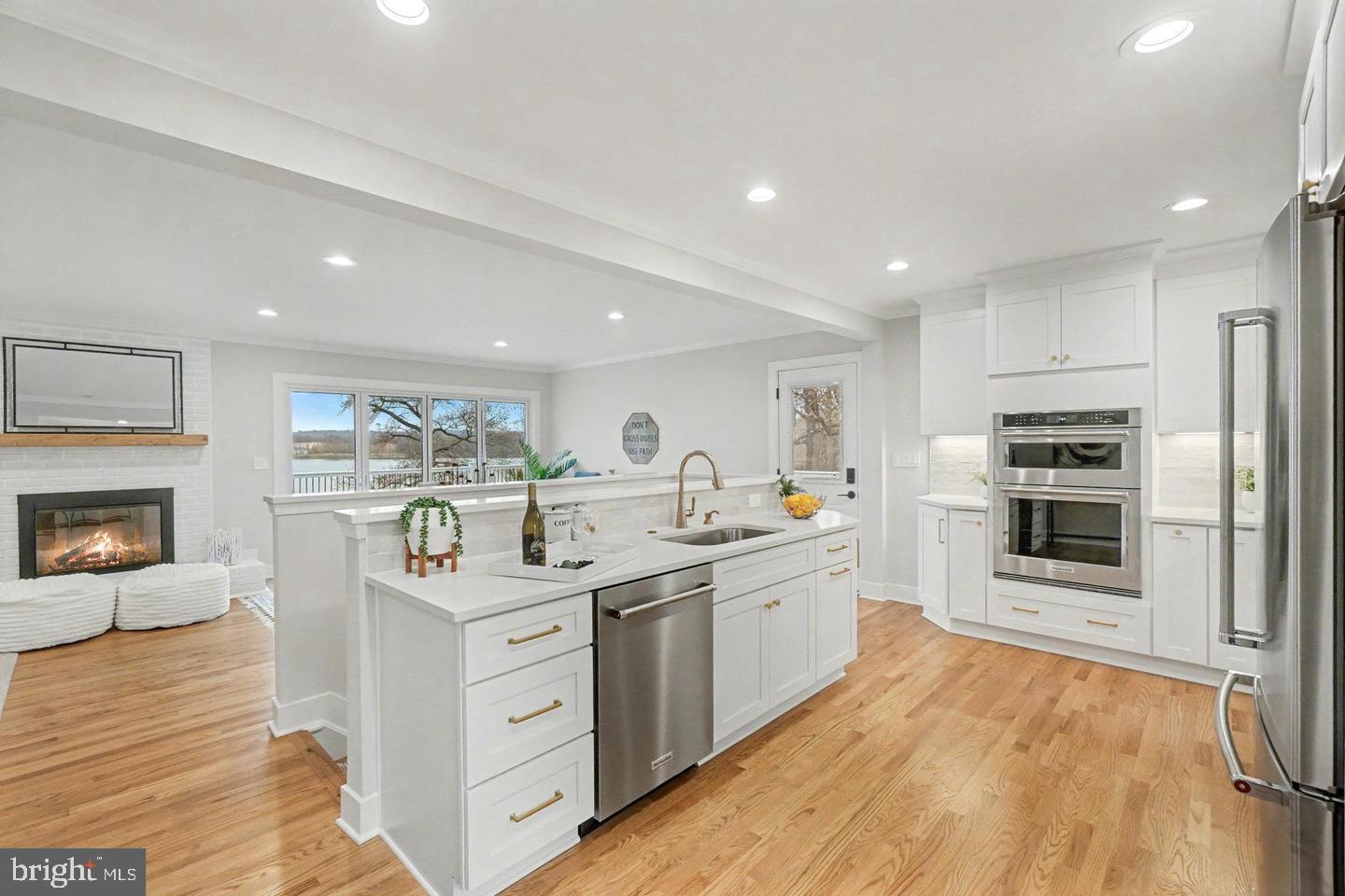 4 Poplar Grove Ave Property Photo 4