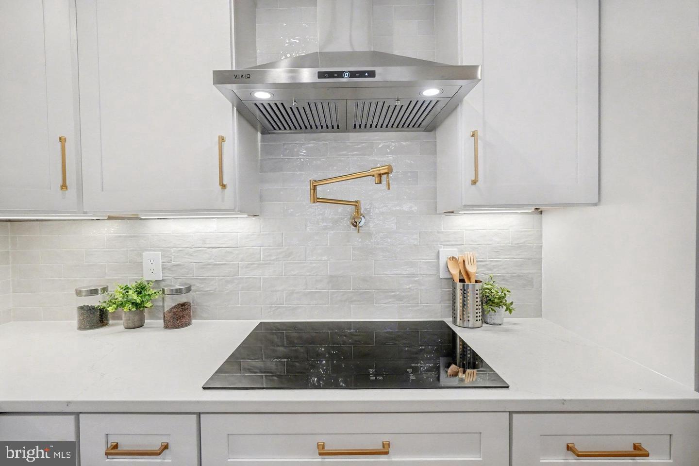4 Poplar Grove Ave Property Photo 6