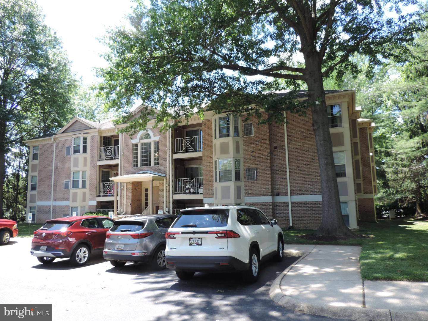 205 Star Pointe Ct #1d Property Photo 2