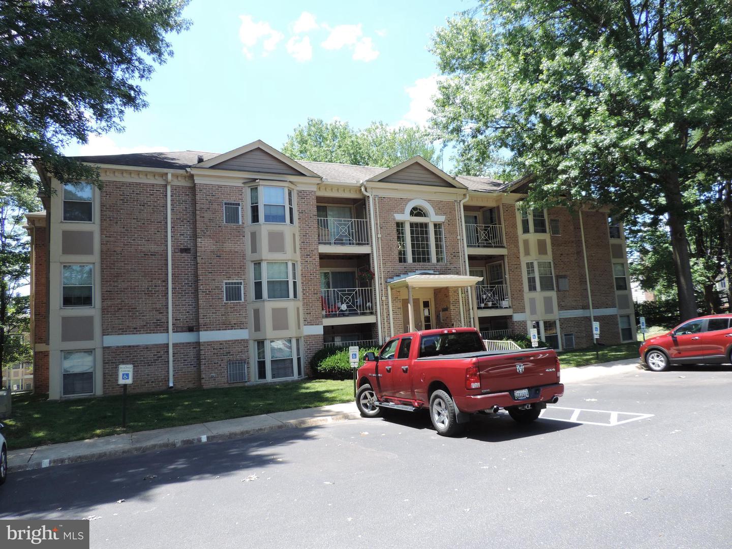 205 Star Pointe Ct #1d Property Photo 3