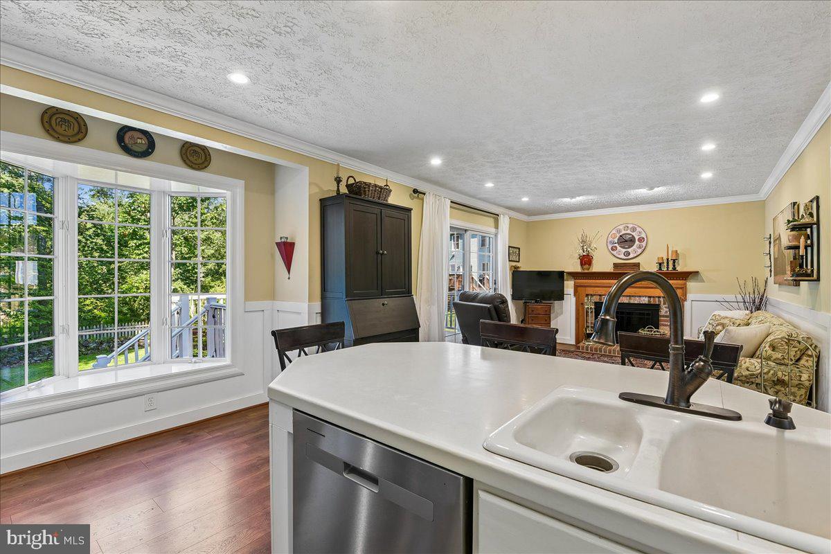 903 Bergen Ln Property Photo 9