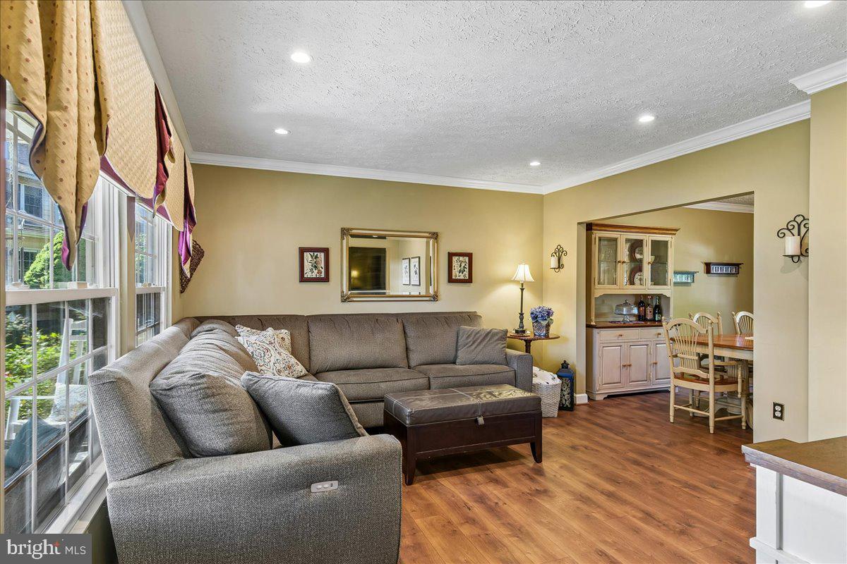 903 Bergen Ln Property Photo 13