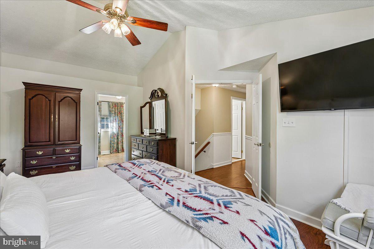 903 Bergen Ln Property Photo 19