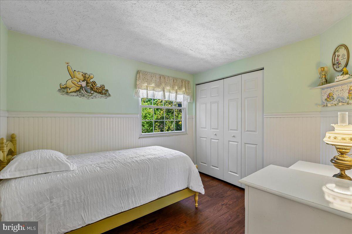 903 Bergen Ln Property Photo 26