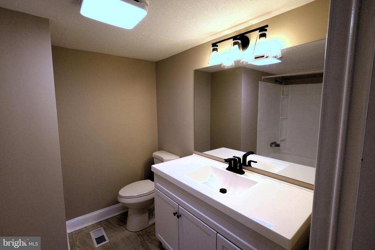 4017 Sharilynn Dr Property Photo 28