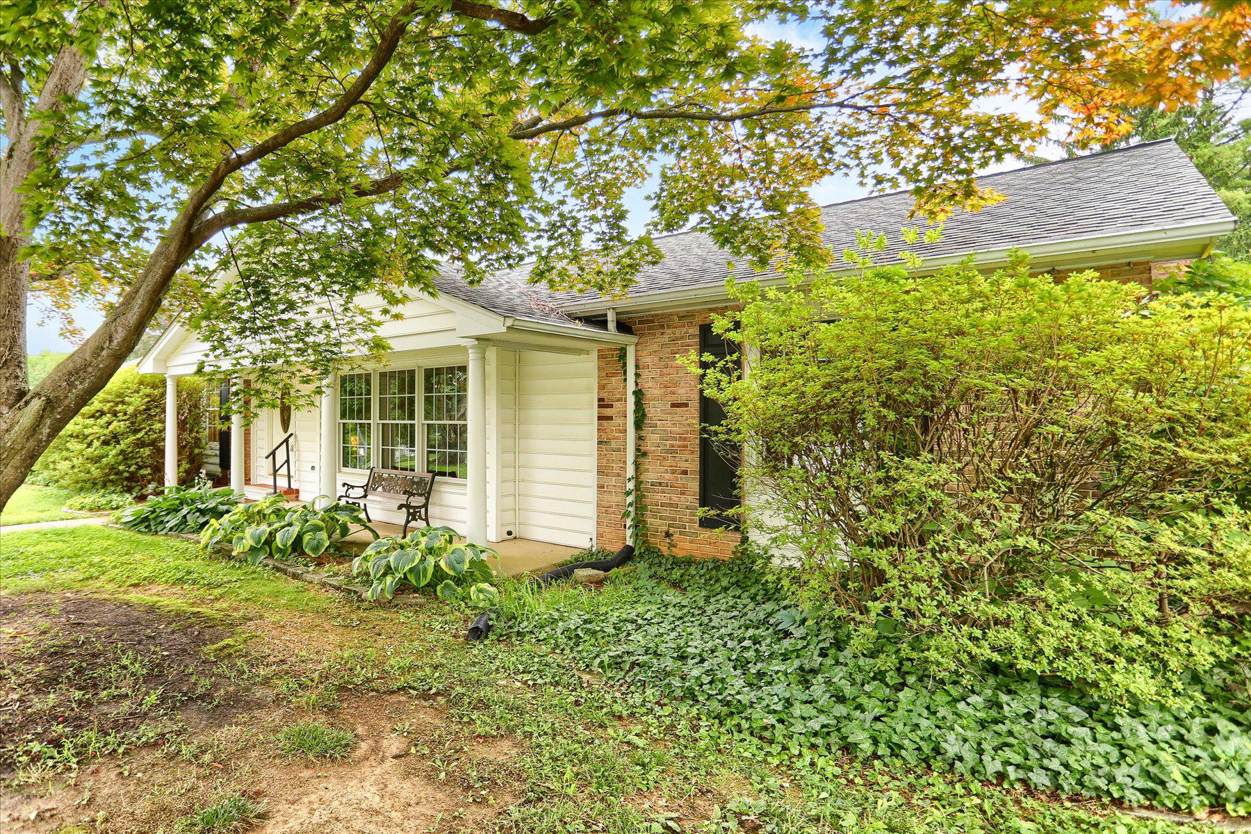 1 Hunter Dr Property Photo 3