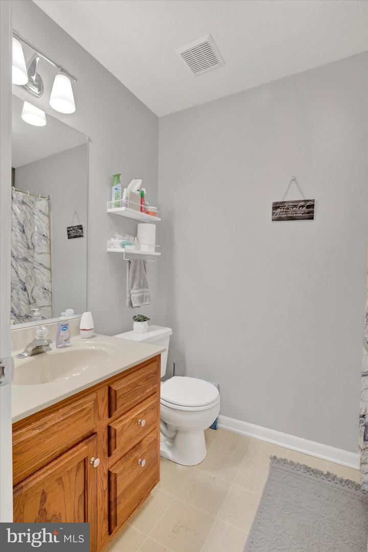 1004 Jessicas Ct Property Photo 16