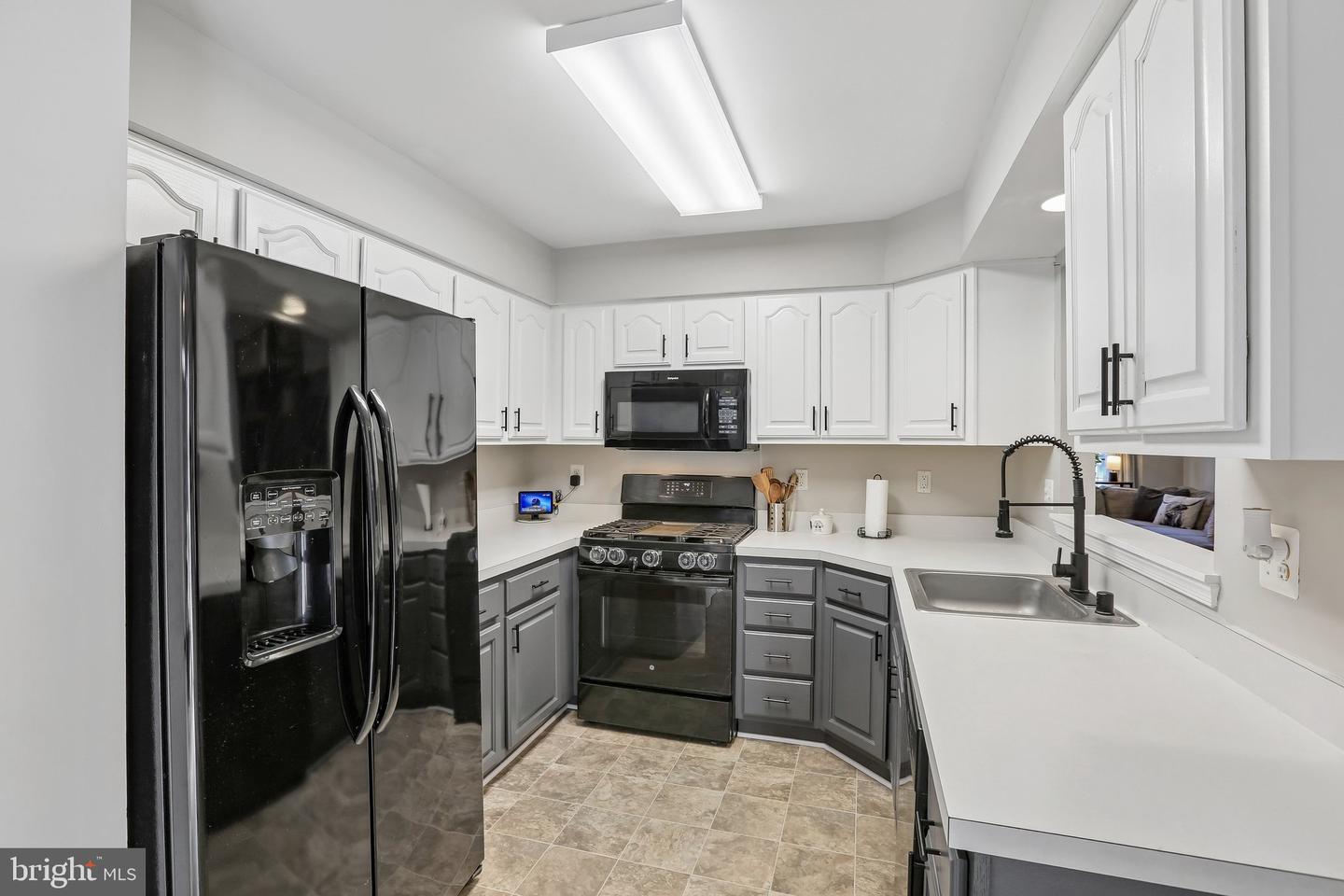 216 Gracecroft Ct Property Photo 8
