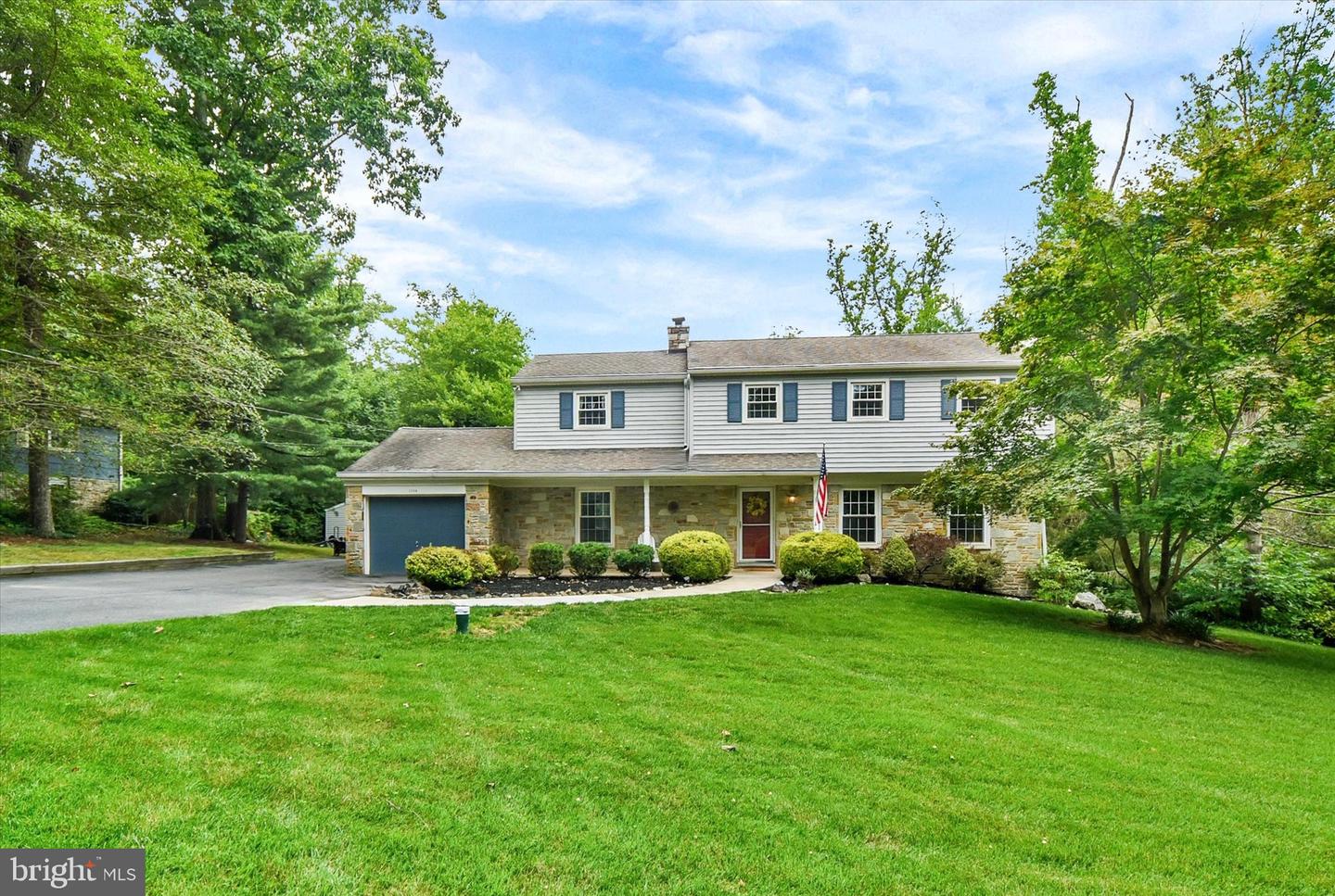1104 LEESWOOD RD