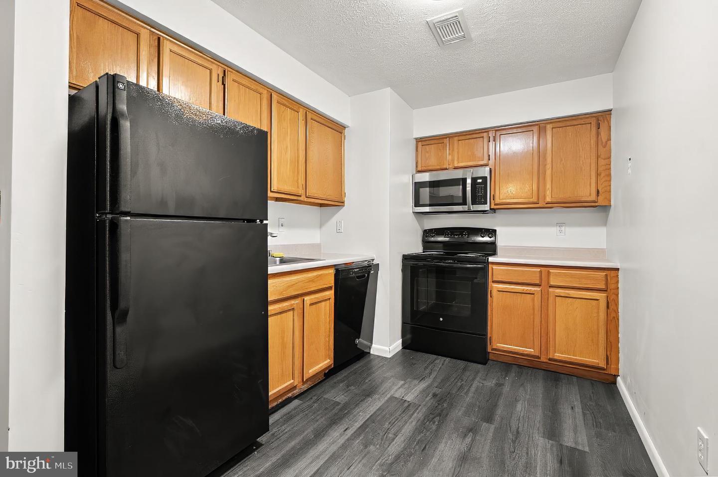 1002 Magnolia Woods Ct #1002-e Property Photo 2
