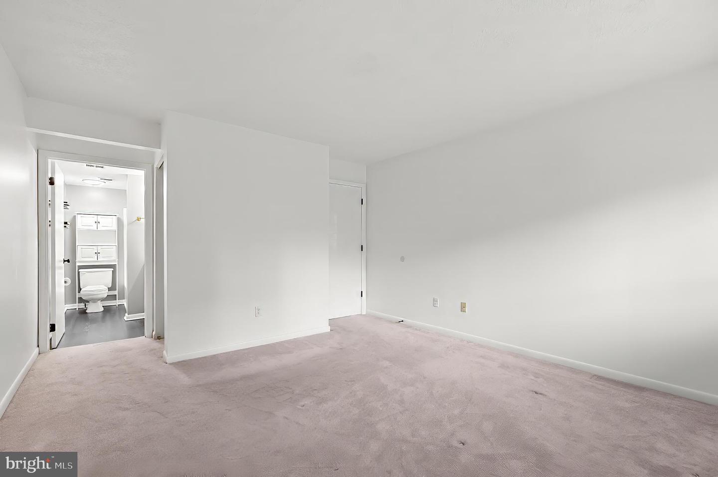 1002 Magnolia Woods Ct #1002-e Property Photo 11