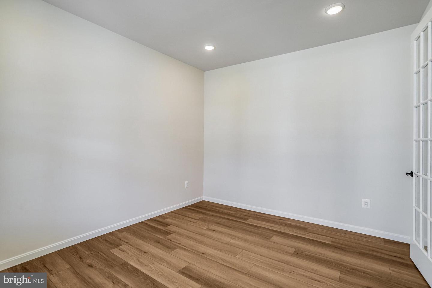 1617 Shady Tree Ct Property Photo 6