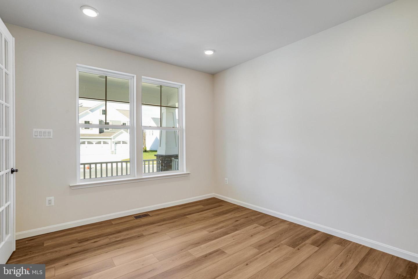 1617 Shady Tree Ct Property Photo 9