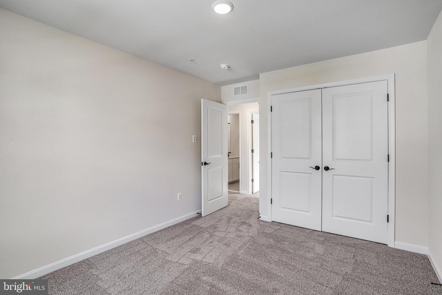 1617 Shady Tree Ct Property Photo 16
