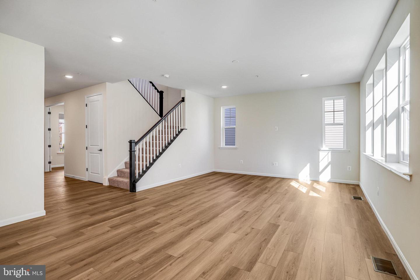 1617 Shady Tree Ct Property Photo 24