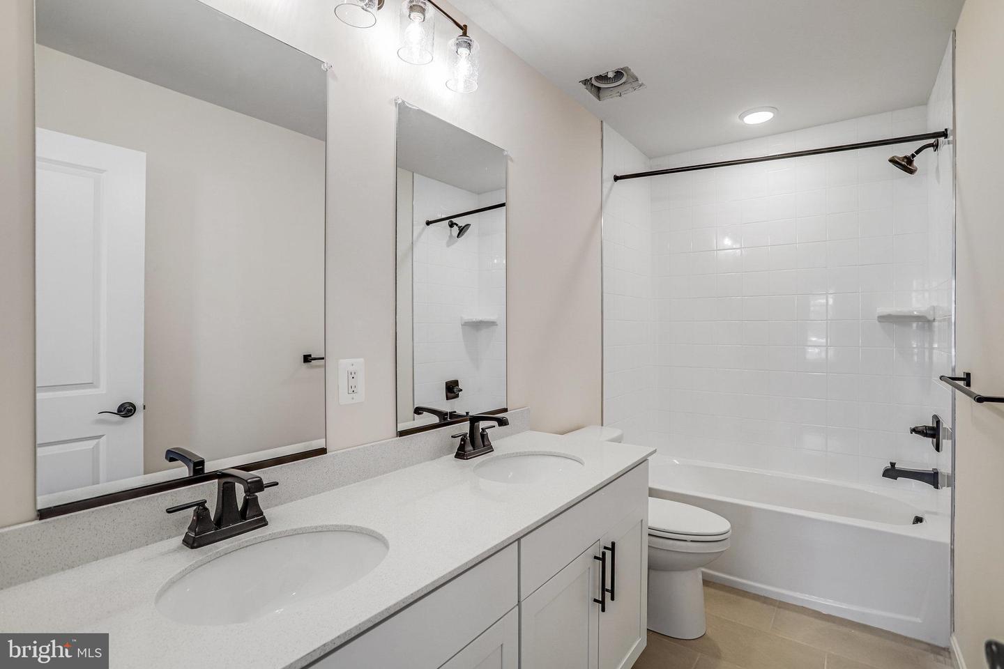 1617 Shady Tree Ct Property Photo 46