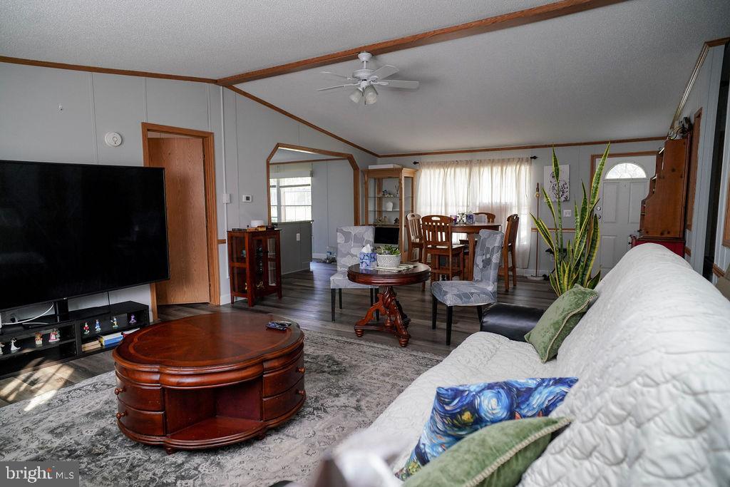 428 Pollack Dr Property Photo 4