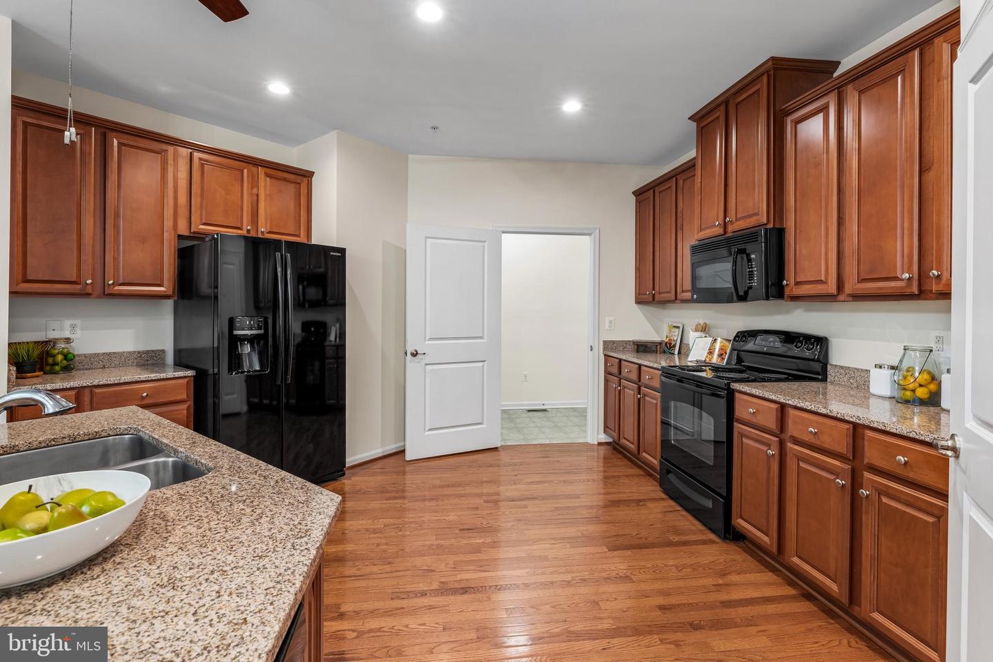 331 Tufton Cir Property Photo 8