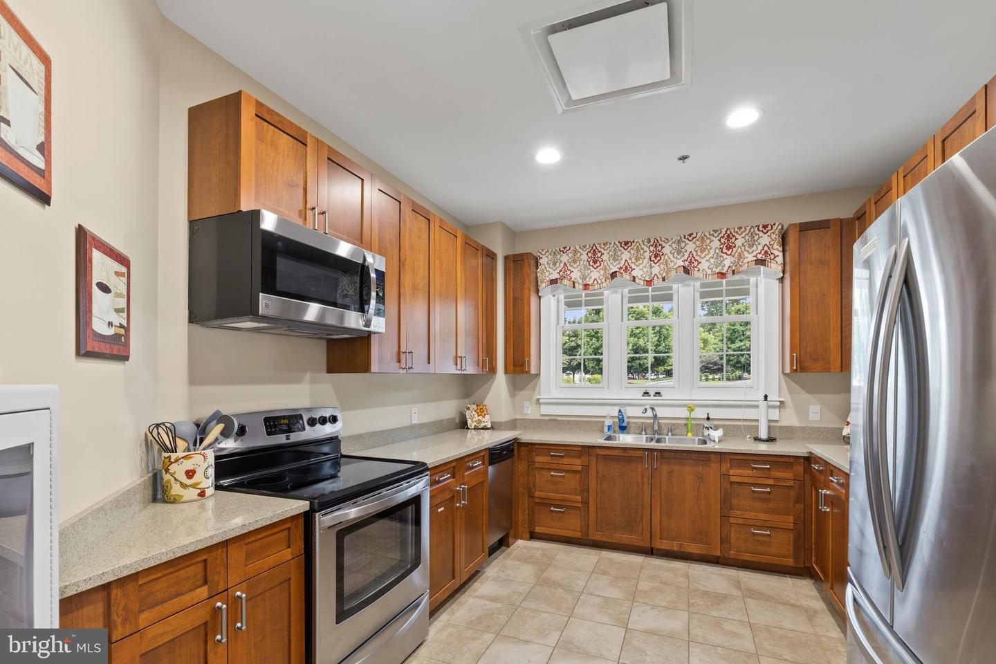 331 Tufton Cir Property Photo 47