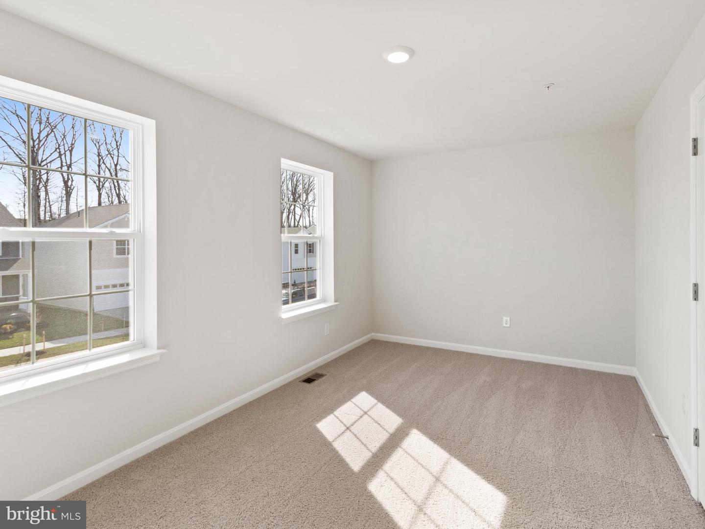 812 Spikeresh Way Property Photo 3