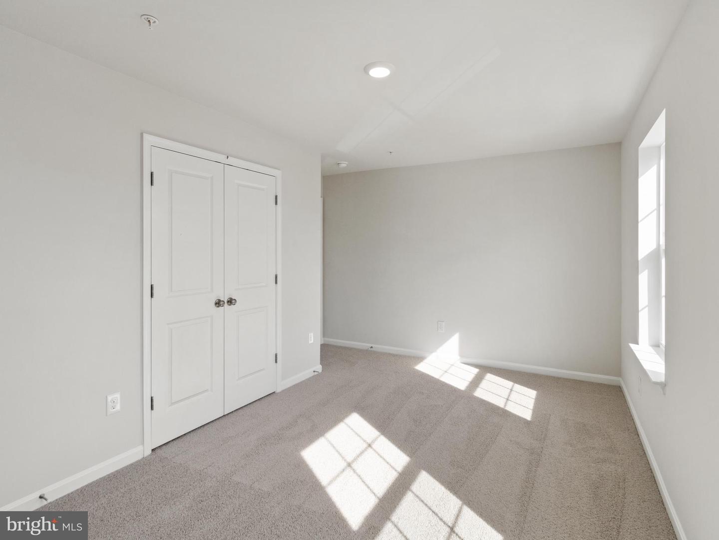 812 Spikeresh Way Property Photo 4
