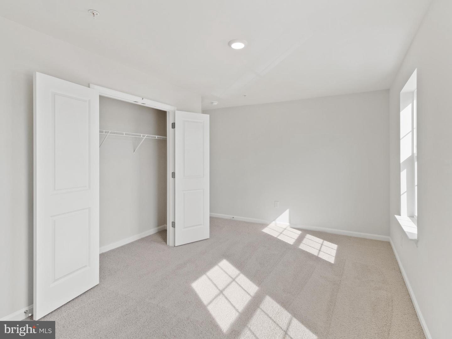812 Spikeresh Way Property Photo 5