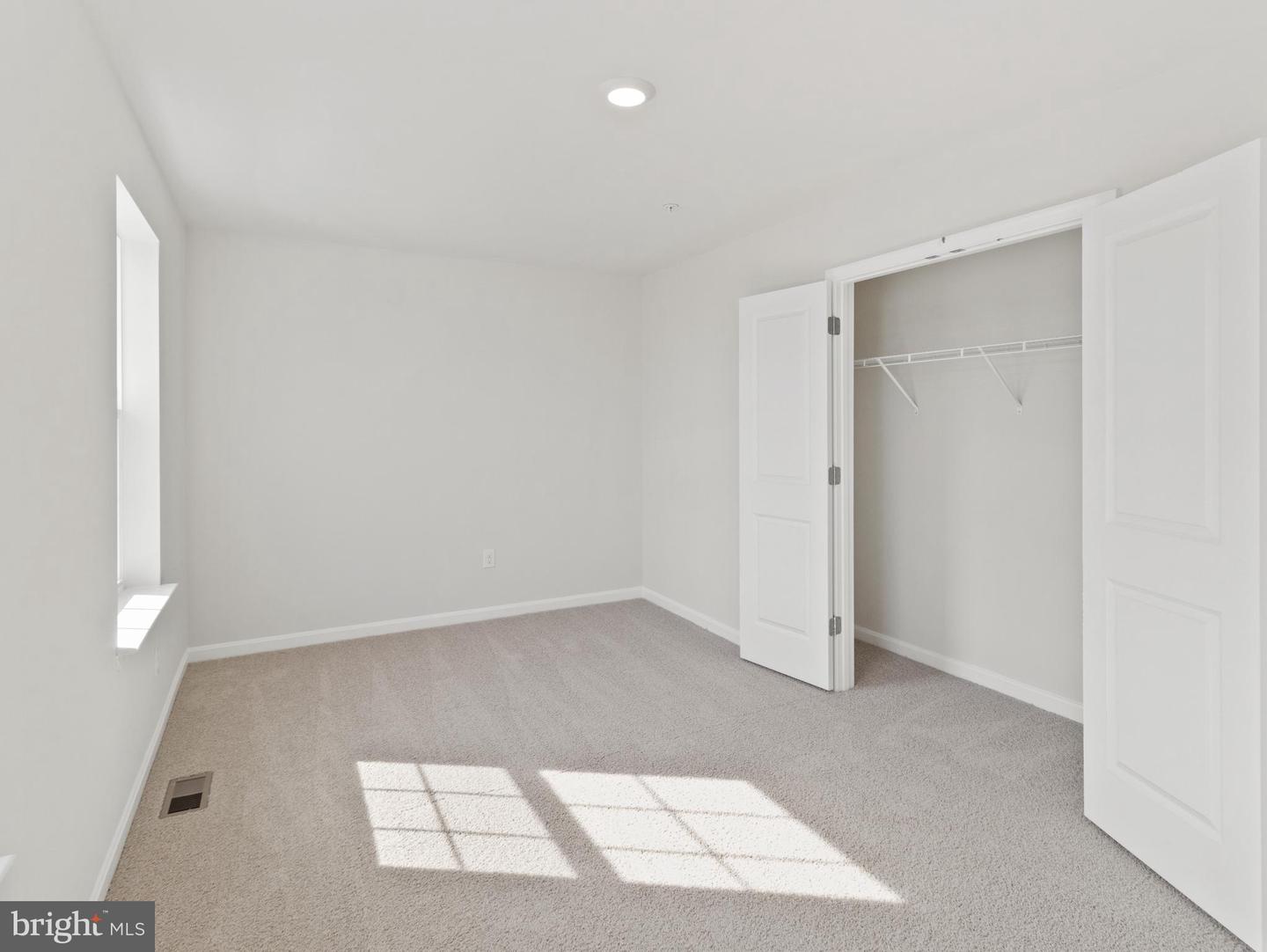 812 Spikeresh Way Property Photo 6