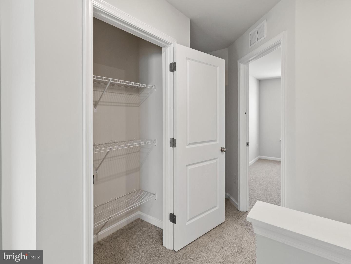 812 Spikeresh Way Property Photo 14