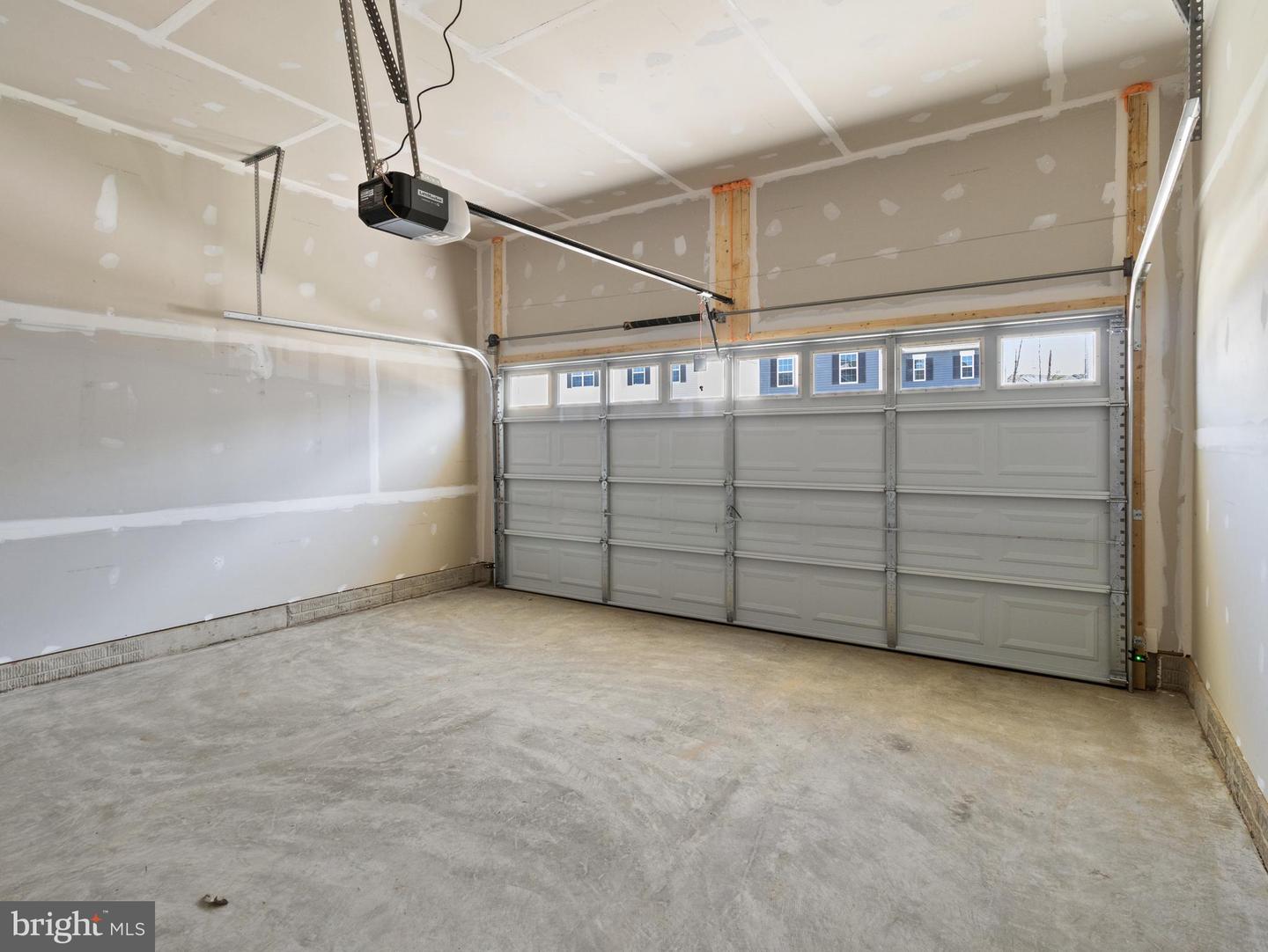 812 Spikeresh Way Property Photo 30