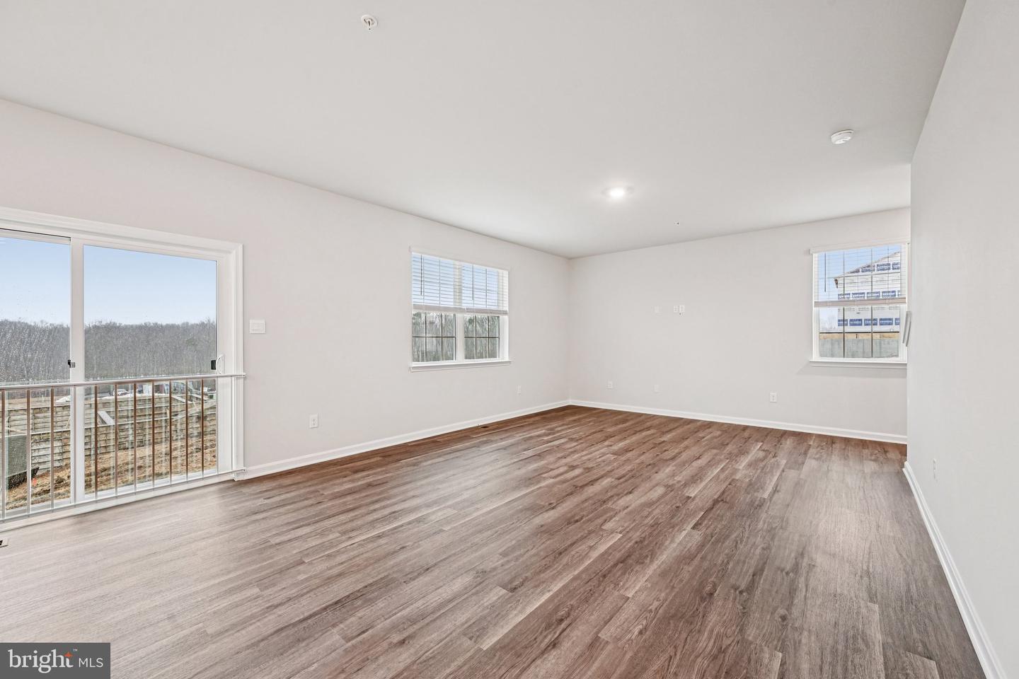 810 Spikeresh Way Property Photo 8