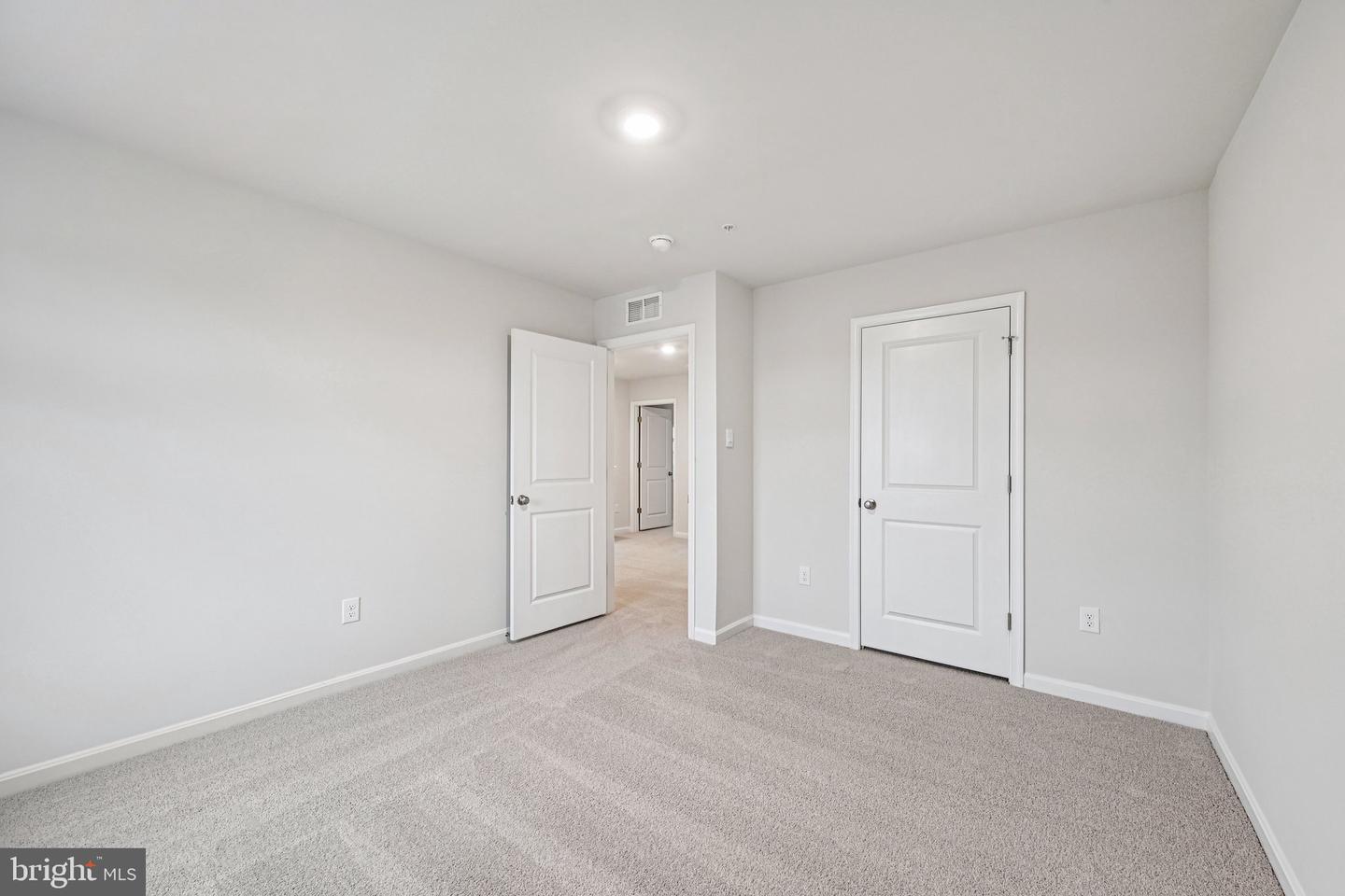 810 Spikeresh Way Property Photo 36