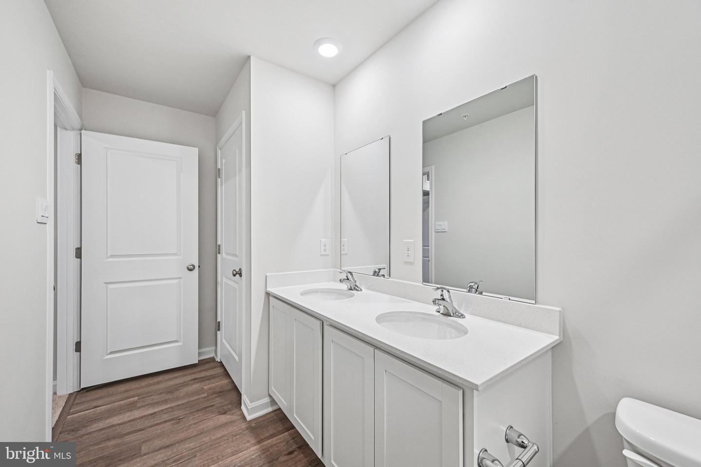 810 Spikeresh Way Property Photo 43