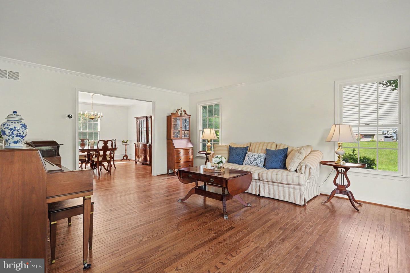 2014 Royal Fern Ct Property Photo 8