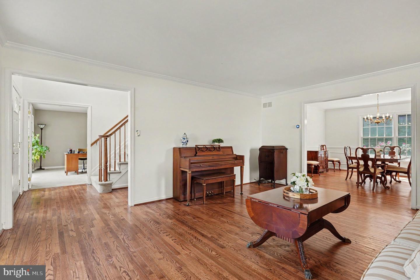 2014 Royal Fern Ct Property Photo 9