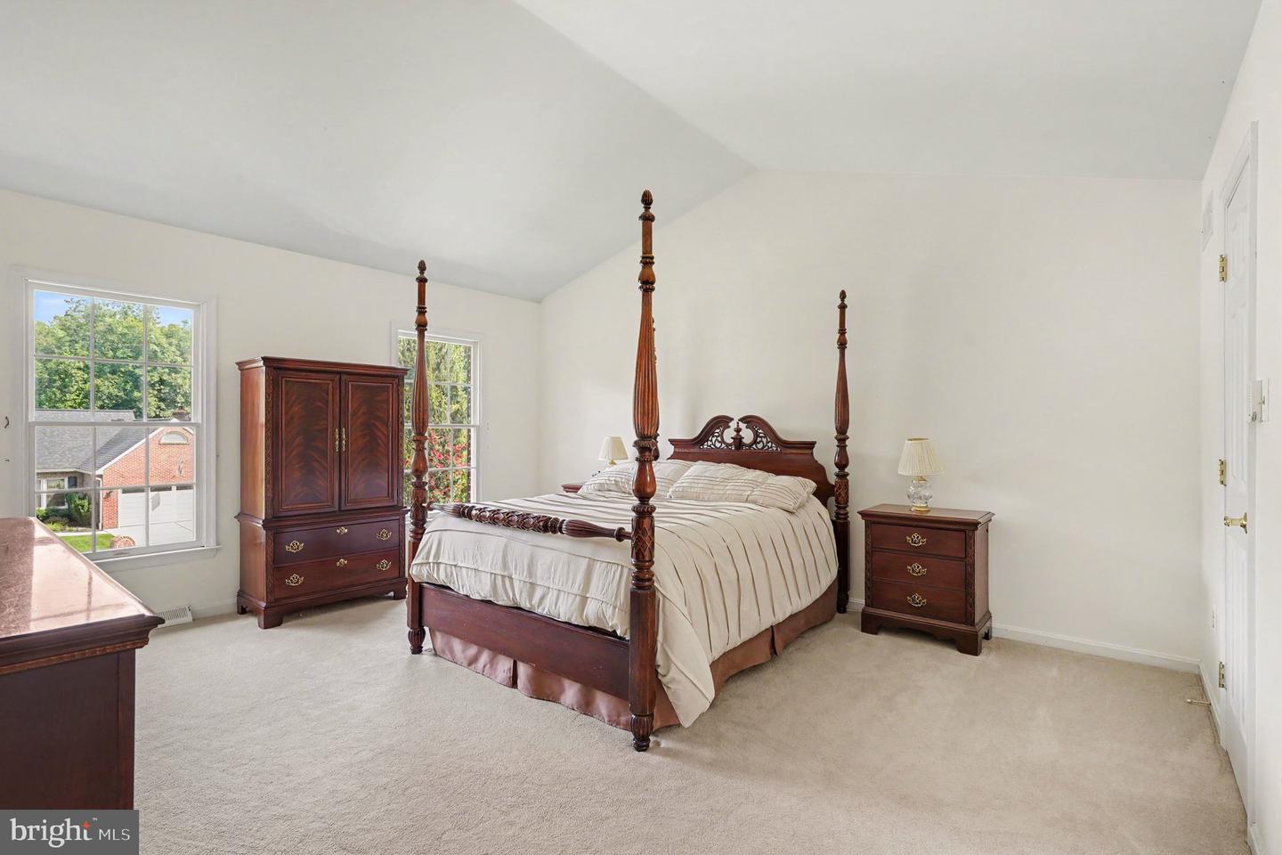 2014 Royal Fern Ct Property Photo 26