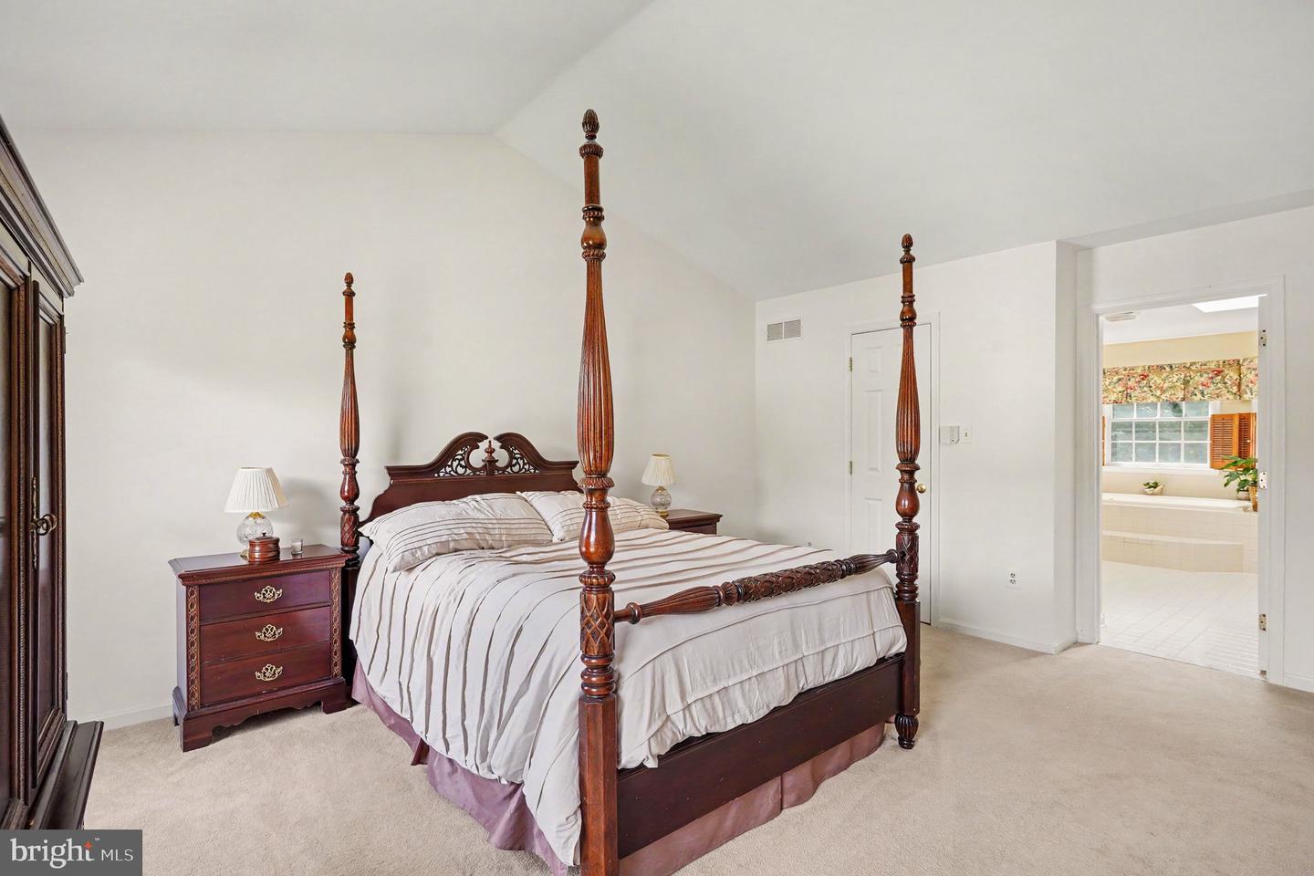2014 Royal Fern Ct Property Photo 27