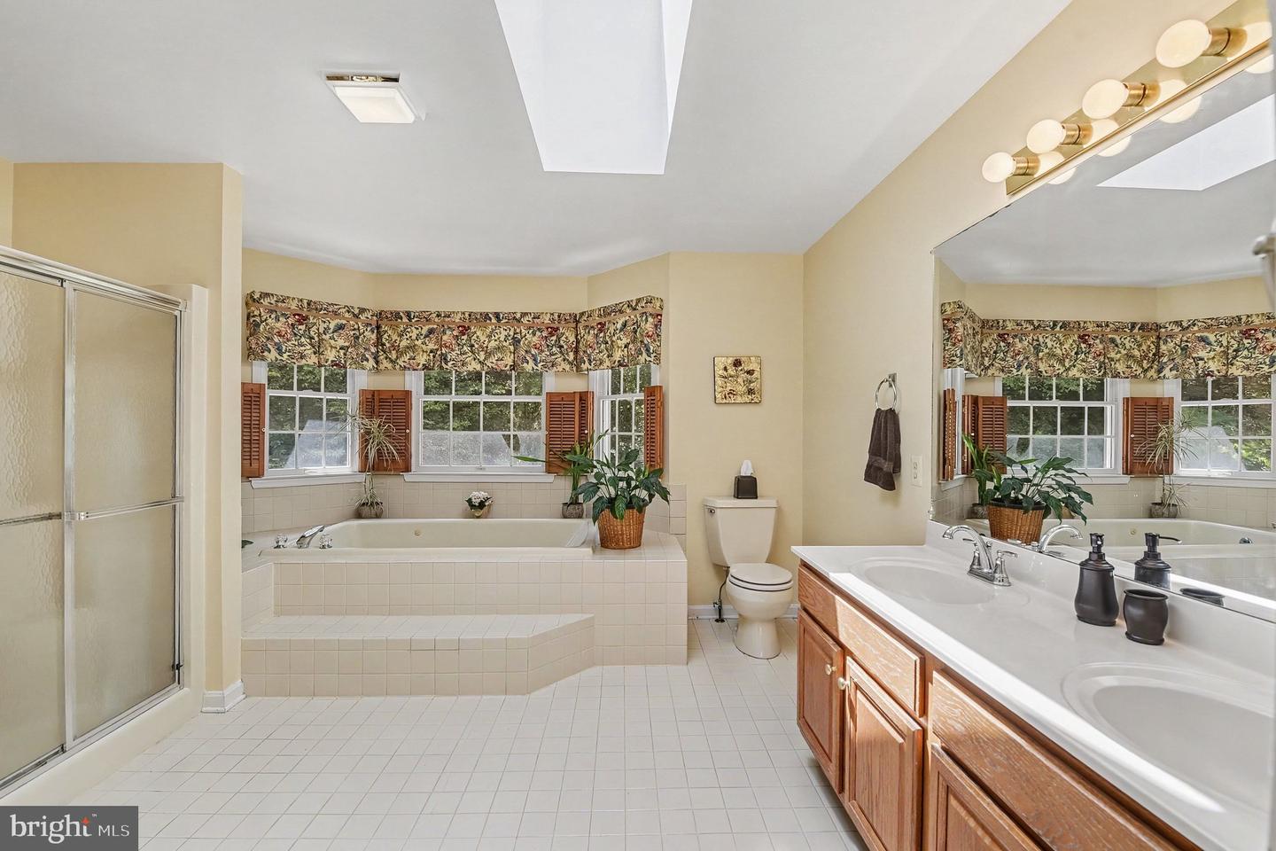 2014 Royal Fern Ct Property Photo 30