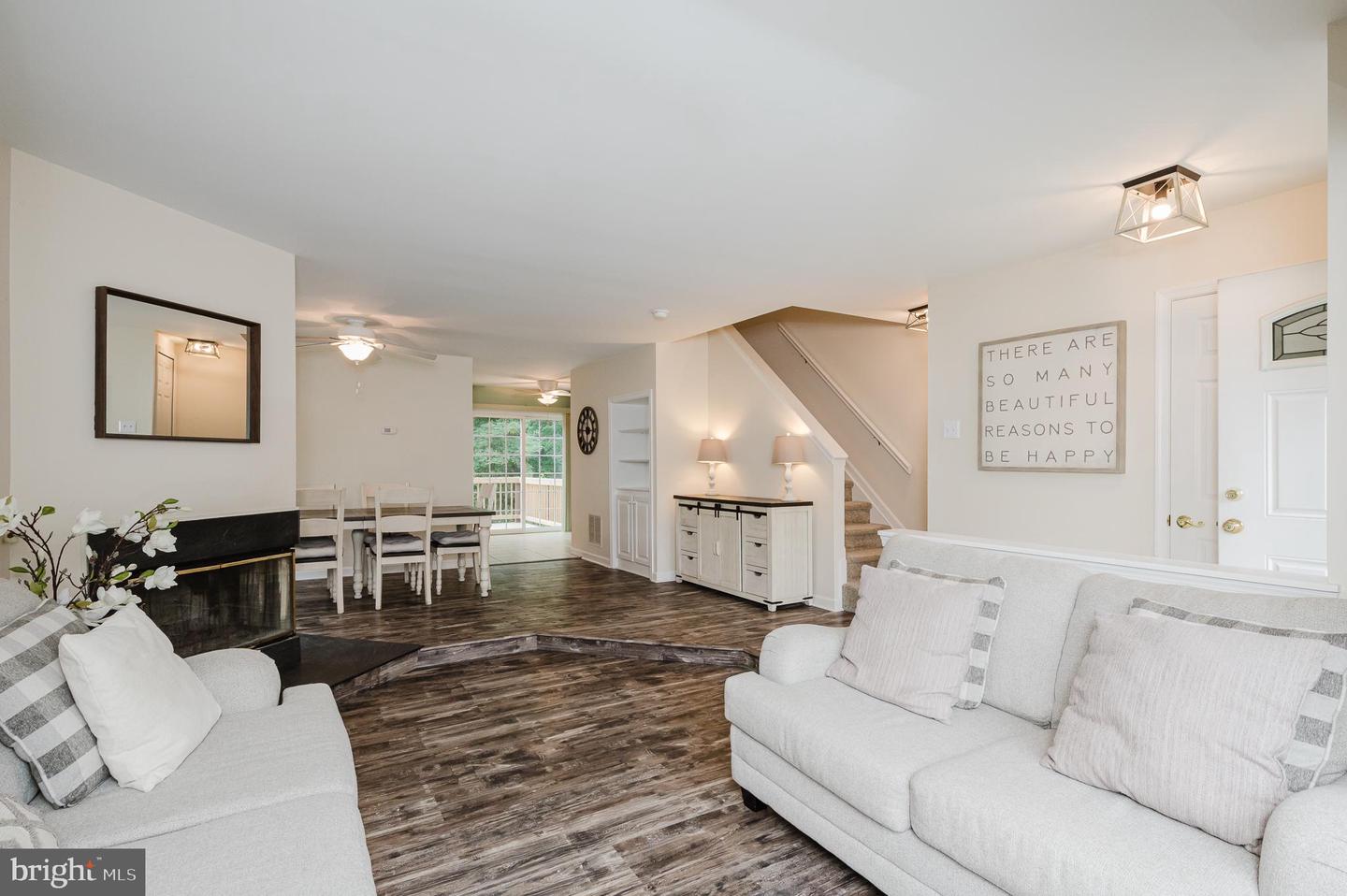 3221 Arbor Hill Ct Property Photo 4