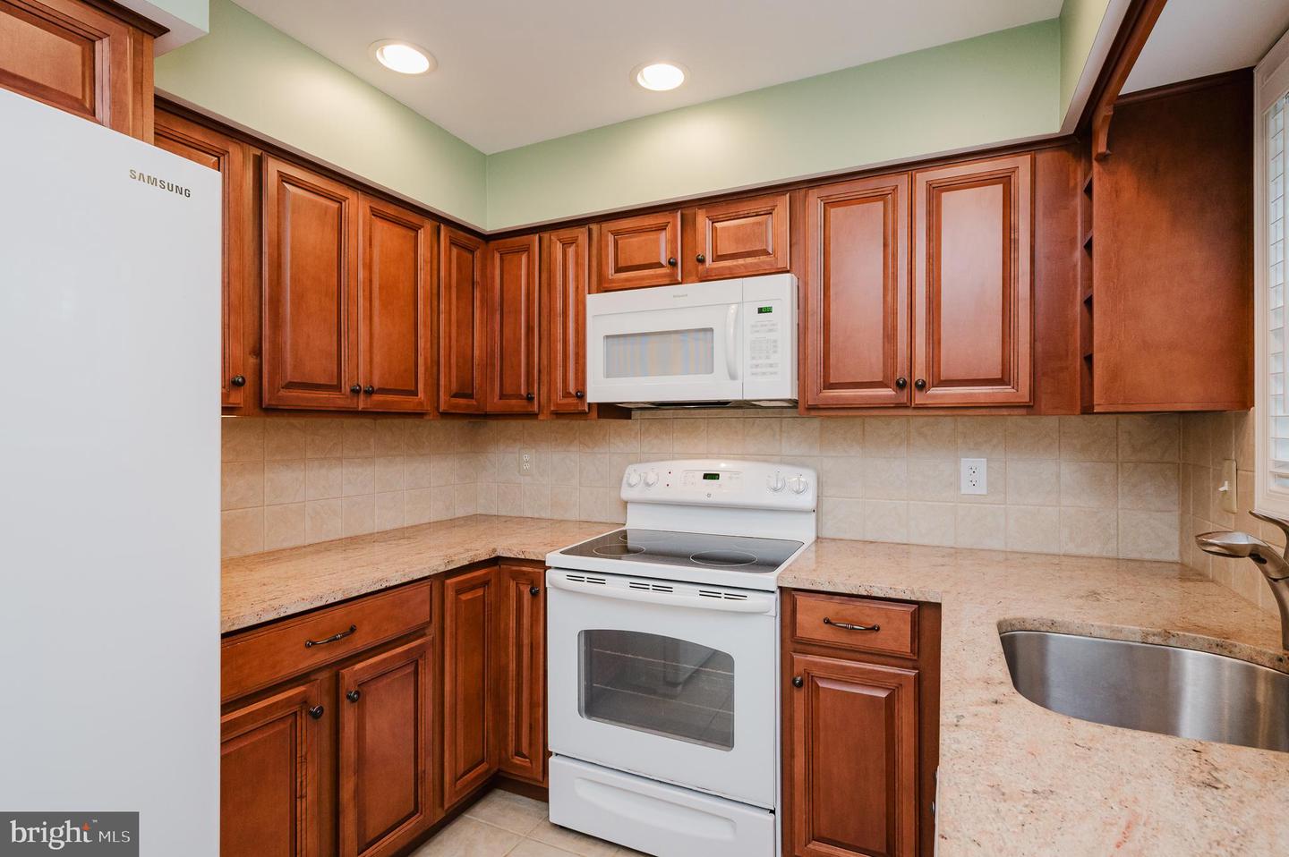 3221 Arbor Hill Ct Property Photo 14